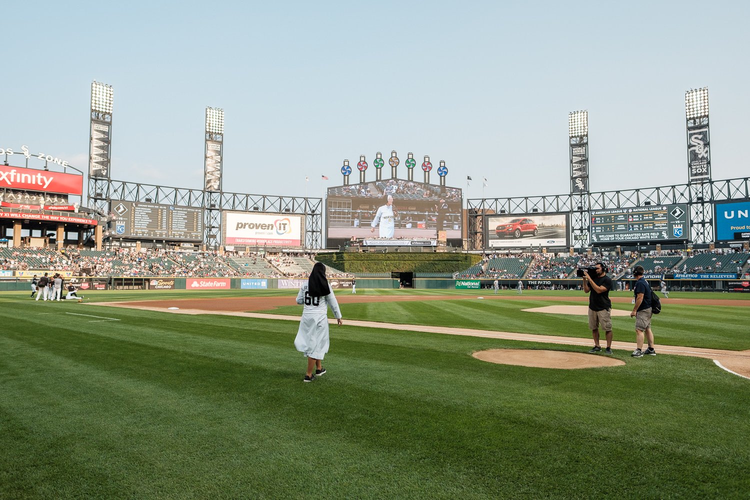 Sister Mary Jo Sobieck, Marian Catholic High School, threw, first pitch, White Sox, Kansas City Royals, Guaranteed Rate Field, comiskey park, nun, sister mary jo, chicago, photographer, photography, sports, perfect pitch, melissa ferrara, iron and honey, 