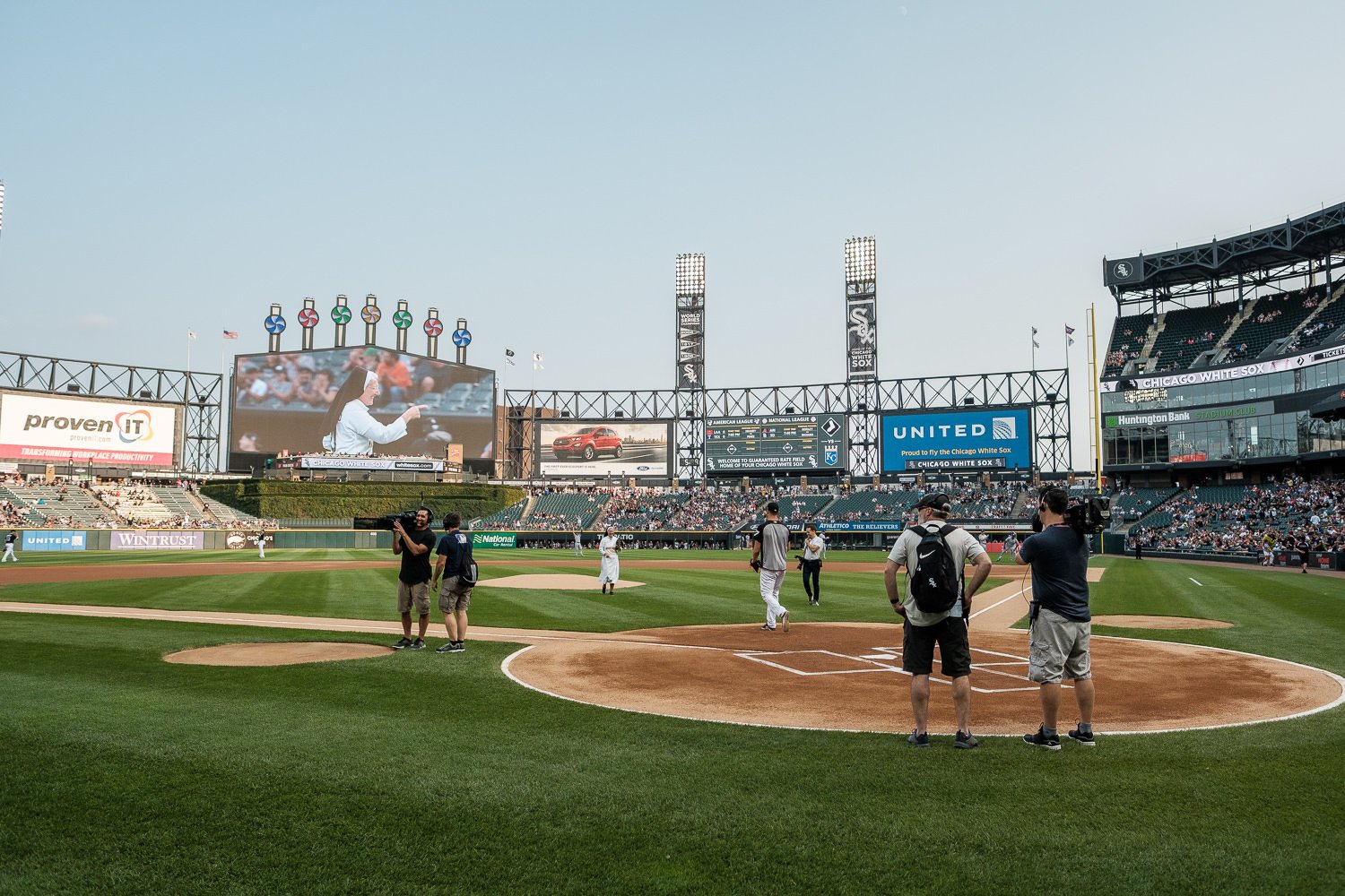 Sister Mary Jo Sobieck, Marian Catholic High School, threw, first pitch, White Sox, Kansas City Royals, Guaranteed Rate Field, comiskey park, nun, sister mary jo, chicago, photographer, photography, sports, perfect pitch, melissa ferrara, iron and honey, 