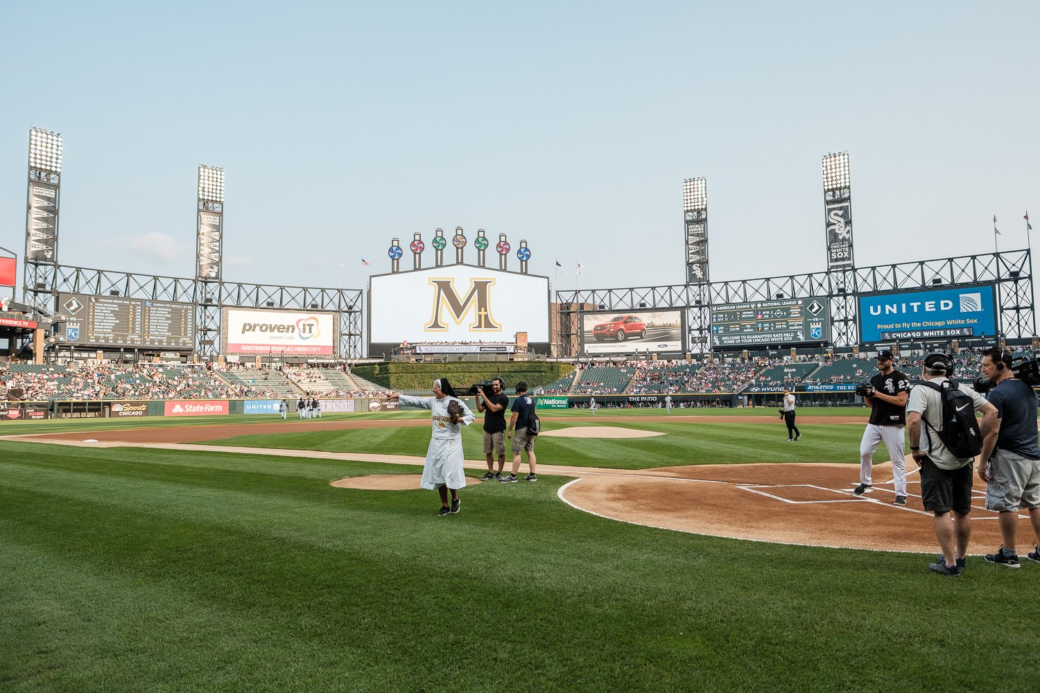 Sister Mary Jo Sobieck, Marian Catholic High School, threw, first pitch, White Sox, Kansas City Royals, Guaranteed Rate Field, comiskey park, nun, sister mary jo, chicago, photographer, photography, sports, perfect pitch, melissa ferrara, iron and honey, 