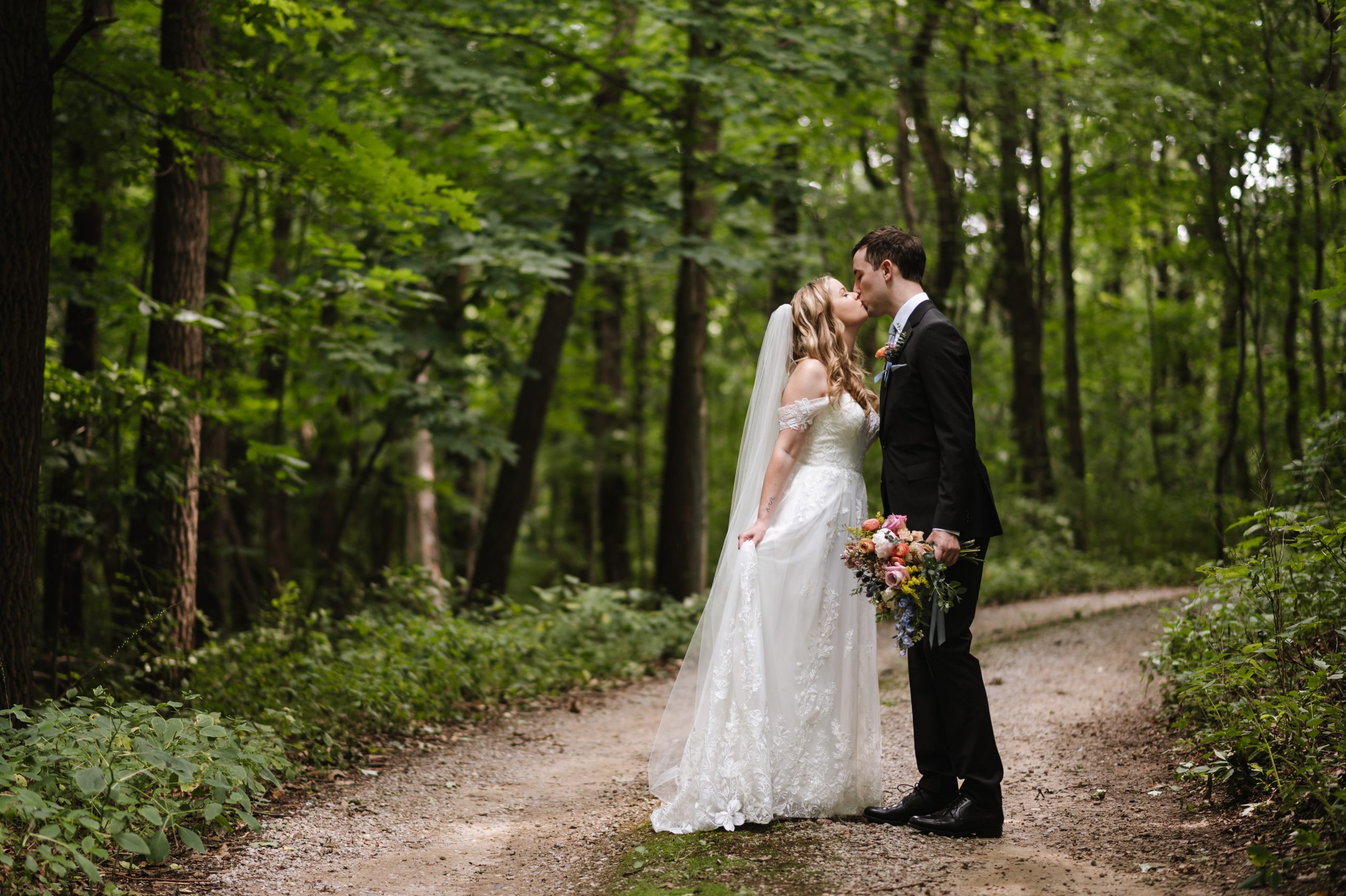 michigan wedding at stonegate manor | Michigan wedding photographer