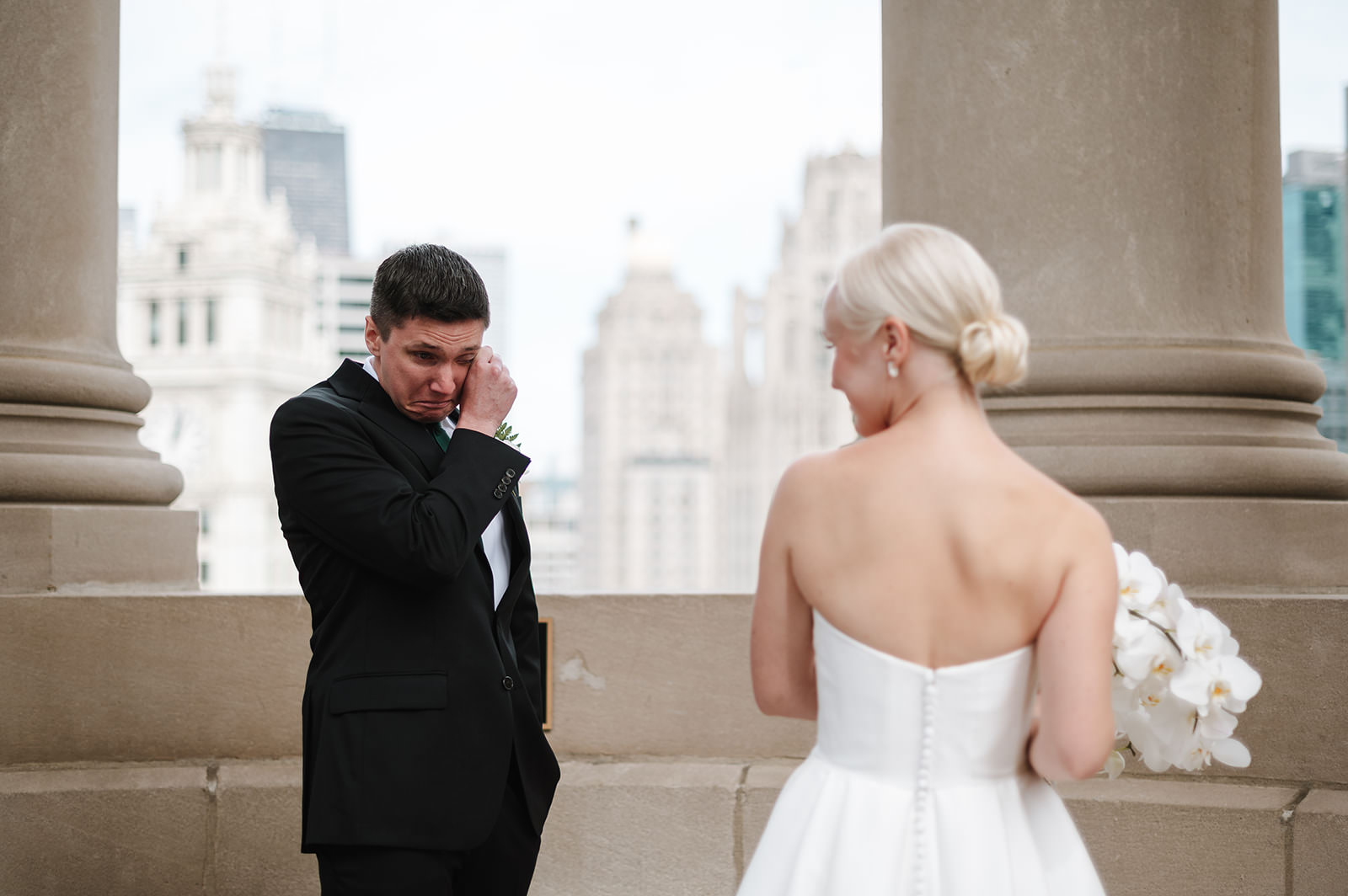 LondonHouse Rooftop - Chicago Wedding Photography Candid wedding photo with skyline views at LondonHouse Rooftop Chicago